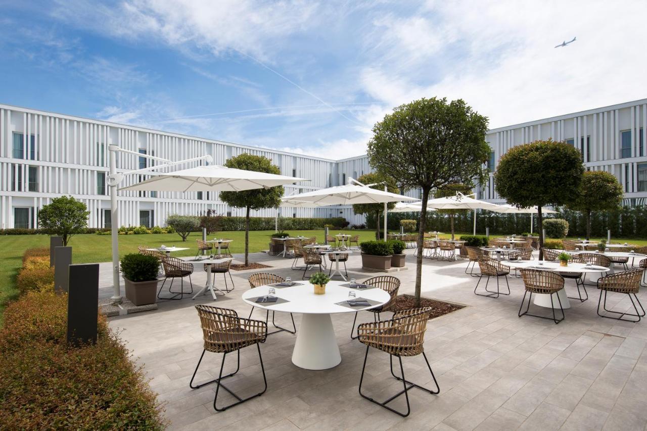 J Hotel 4*