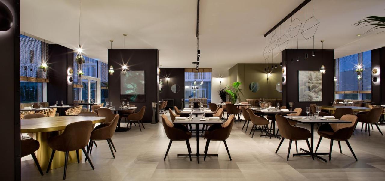 J Hotel 4*