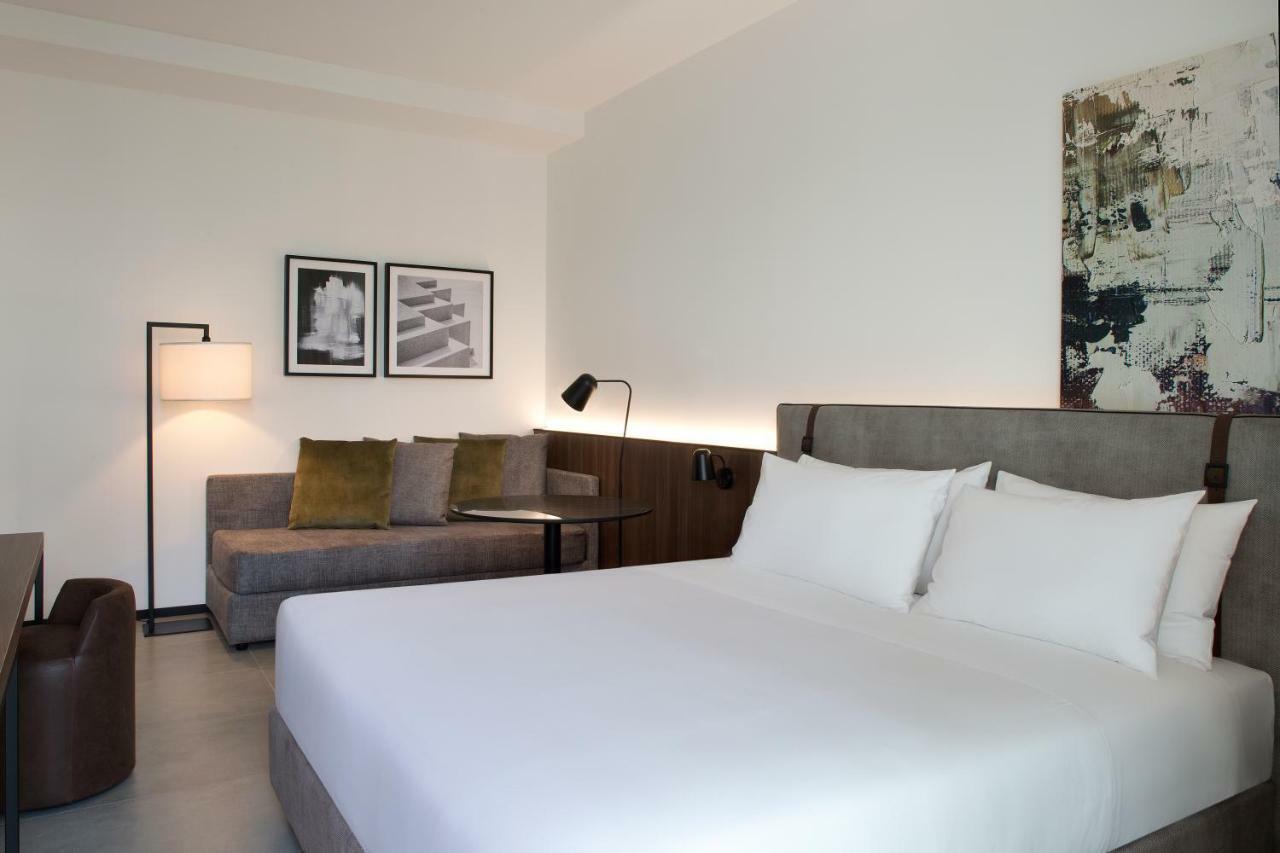 J Hotel Turin